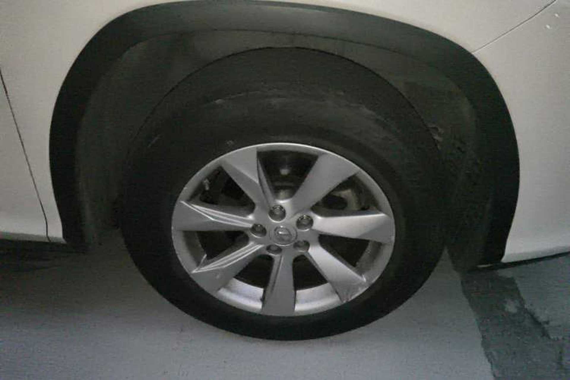 Used Lexus RX 2016 300 Two-Wheel Drive Elite Version China V Standard Right Front Wheel Hub