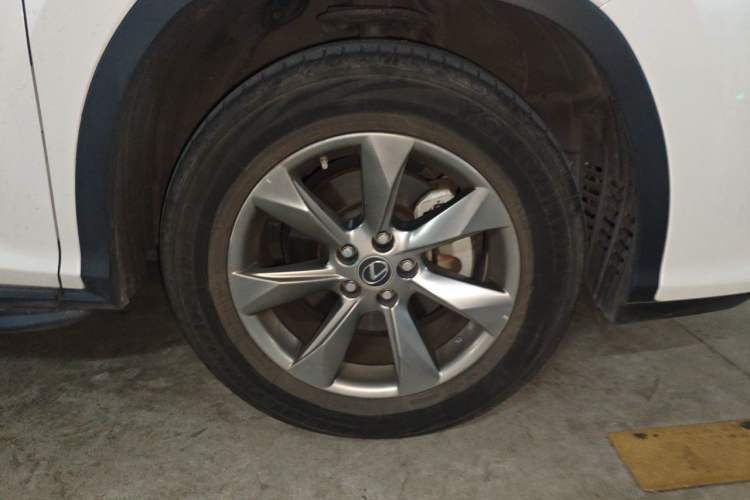 Used Lexus RX 2016 300 Two-Wheel Drive Elite Version China V Standard Right Front Wheel Hub