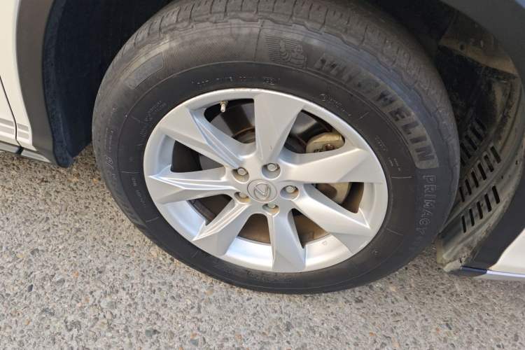 Used Lexus RX 2016 300 Two-Wheel Drive Elite Version China V Standard Right Front Wheel Hub