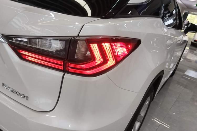 Used Lexus RX 2016 300 Two-Wheel Drive Elite Version China V Standard Right Rear Taillight