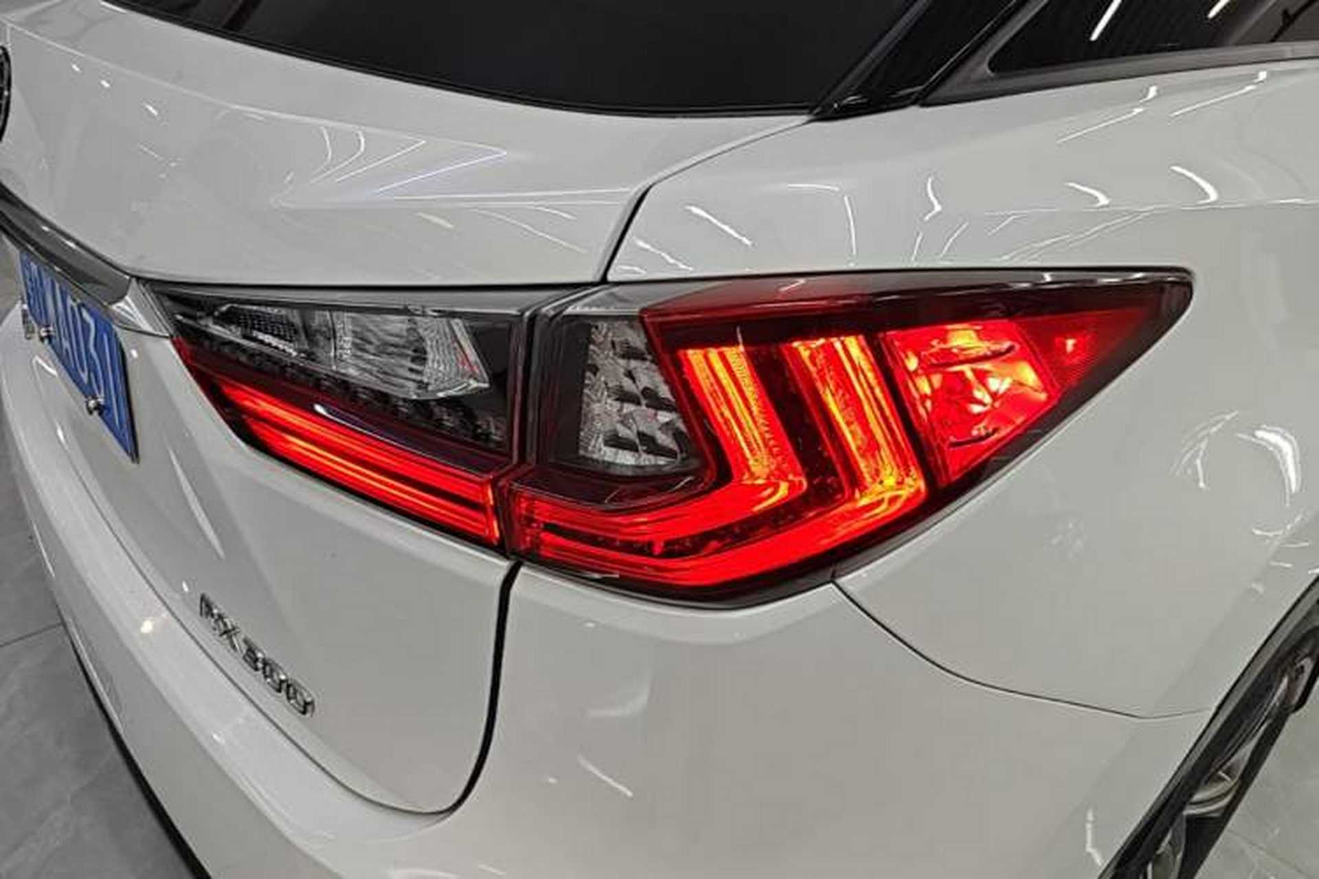 Used Lexus RX 2016 300 4x4 Elegant Edition China VI Right Rear Taillight