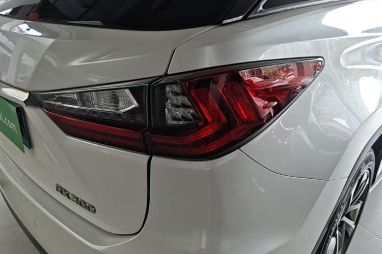 Used Lexus RX 2016 300 4x4 Elegant Edition China VI Right Rear Taillight