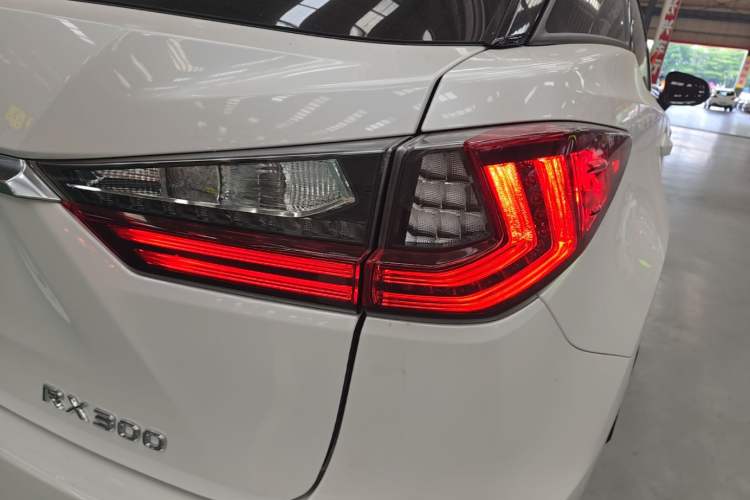 Used Lexus RX 2016 300 4x4 Elegant Edition China V-standard Right Rear Taillight