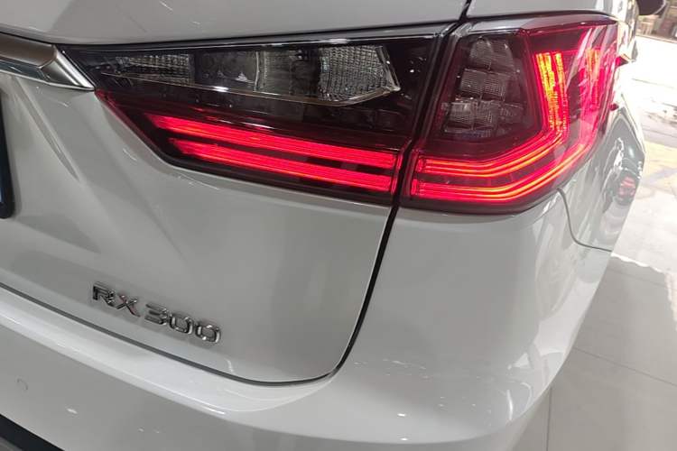 Used Lexus RX 2016 300 4x4 Elegant Edition China V-standard Right Rear Taillight