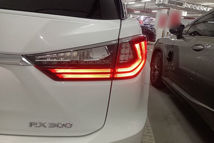 Used Lexus RX 2016 300 4x4 F SPORT Version China V Standard Right Rear Taillight