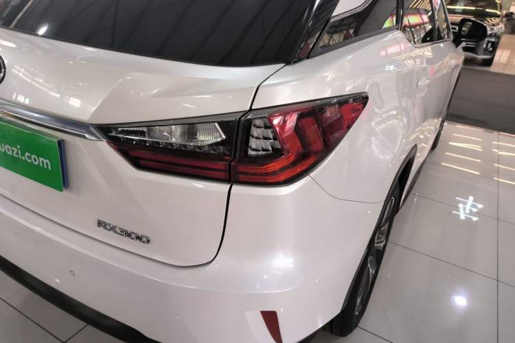 Used Lexus RX 2016 300 4x4 Elegant Edition China V-standard Right Rear Taillight
