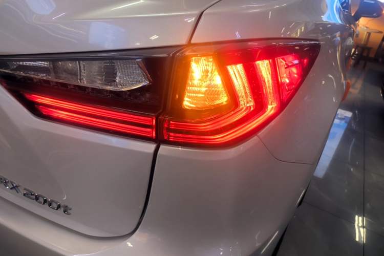 Used Lexus RX 2016 300 Two-Wheel Drive Comfort Edition China V Standard Right Rear Taillight