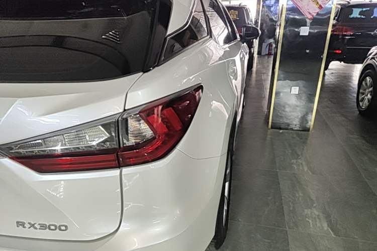 Used Lexus RX 2016 300 Two-Wheel Drive Elite Version China V Standard Right Rear Taillight