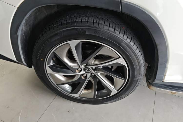Used Lexus RX 2016 300 4x4 Elegant Edition China VI Right Rear Wheel Hub