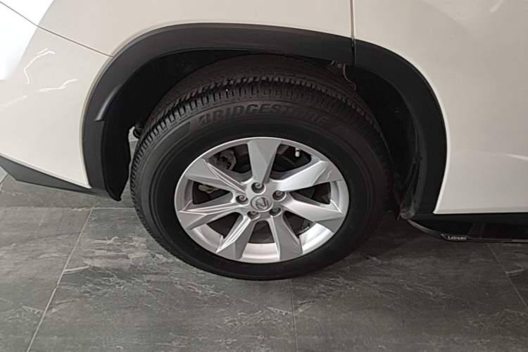Used Lexus RX 2016 300 Two-Wheel Drive Elite Version China V Standard Right Rear Wheel Hub