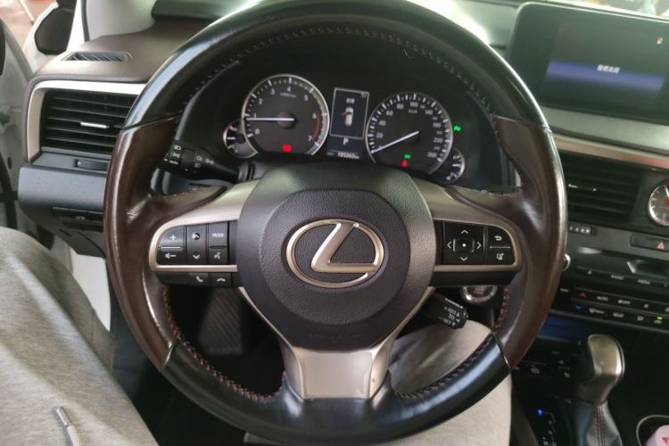 Used Lexus RX 2016 300 4x4 Elegant Edition China VI Steering Wheel