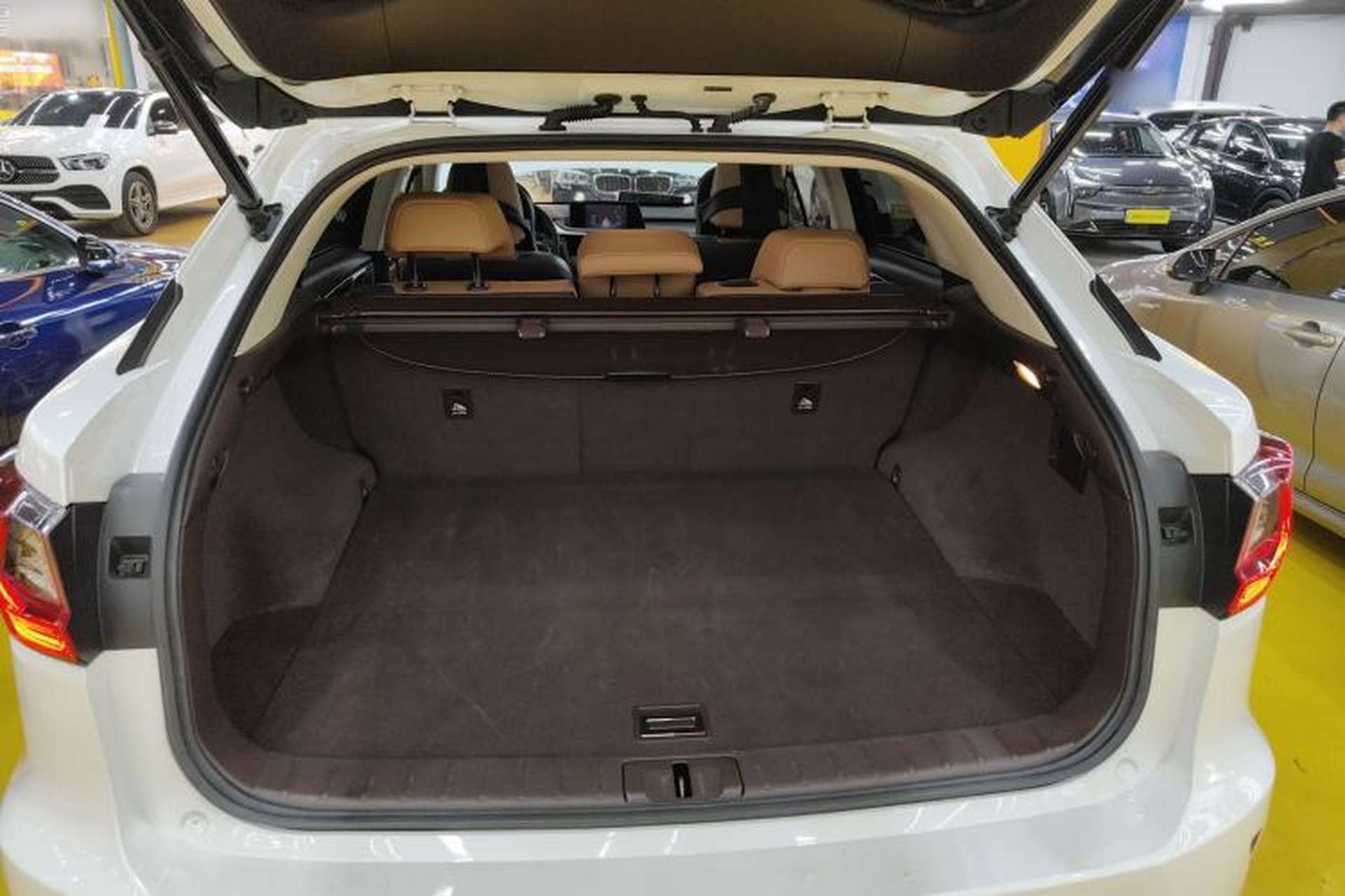 Used Lexus RX 2016 300 4x4 Elegant Edition China V-standard Trunk