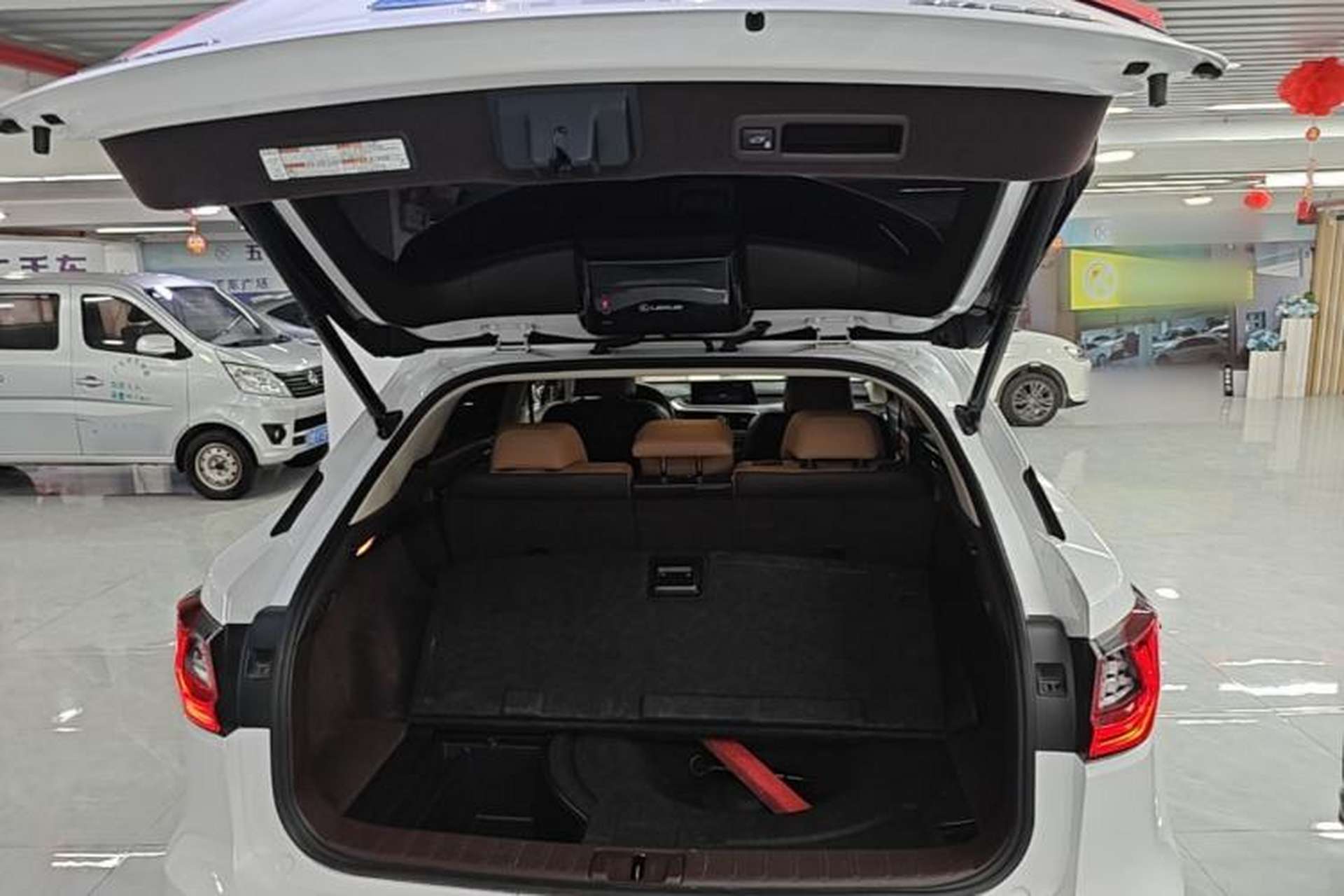 Used Lexus RX 2016 300 4x4 Elegant Edition China VI Trunk
