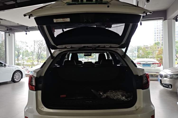 Used Lexus RX 2016 300 4x4 Elegant Edition China VI Trunk