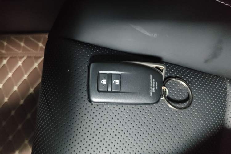 Used Lexus RX 2016 300 Two-Wheel Drive Elite Version China V Standard Vehicle Key