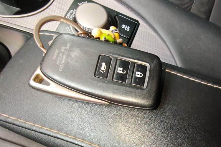 Used Lexus RX 2016 300 4x4 F SPORT Version China VI Standard Vehicle Key