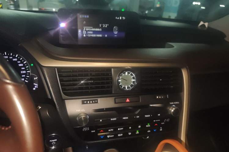 Used Lexus RX 2016 450h Four-Wheel Drive Elegant Edition Audio And AC Panel