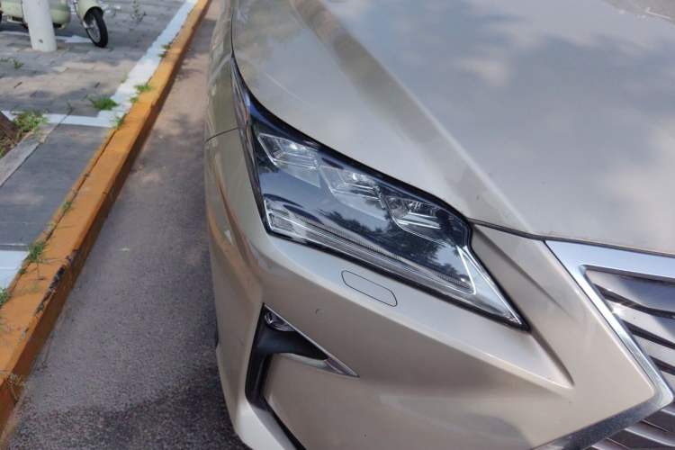 Used Lexus RX 2016 300 4x4 Elegant Edition China V-standard Right Front Headlight