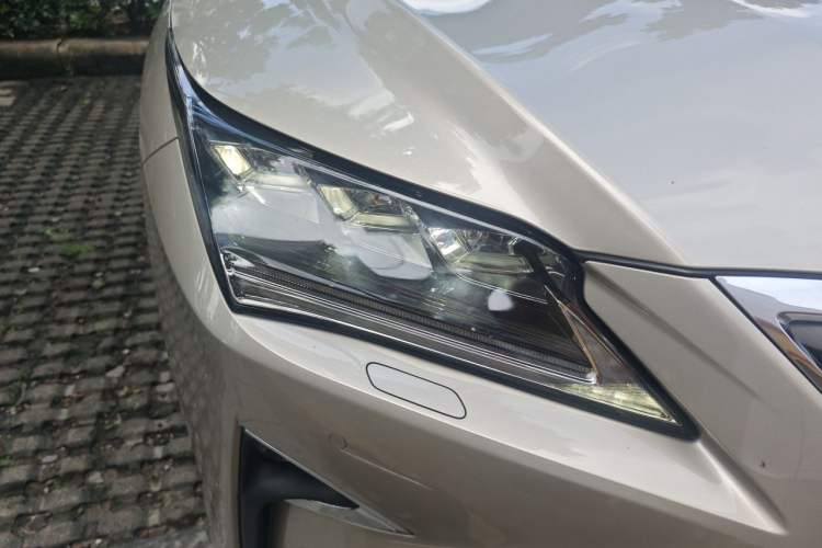 Used Lexus RX 2016 300 4x4 Elegant Edition China VI Right Front Headlight