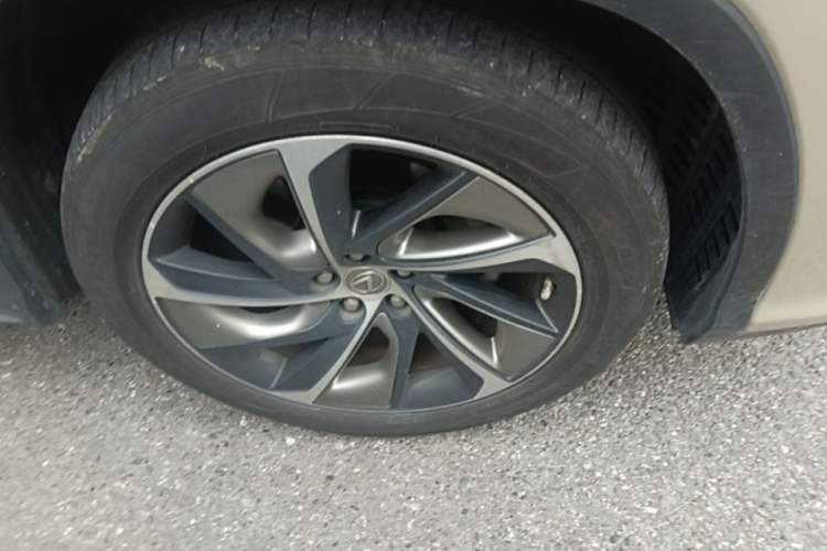 Used Lexus RX 2016 300 4x4 Elegant Edition China V-standard Right Front Wheel Hub