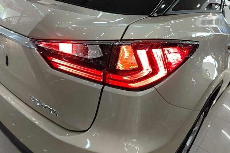 Used Lexus RX 2016 300 Two-Wheel Drive Elite Version China V Standard Right Rear Taillight