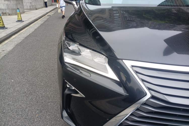 Used Lexus RX 2017 450h Mark Levinson Four-Wheel-Drive Luxury Edition Right Front Headlight