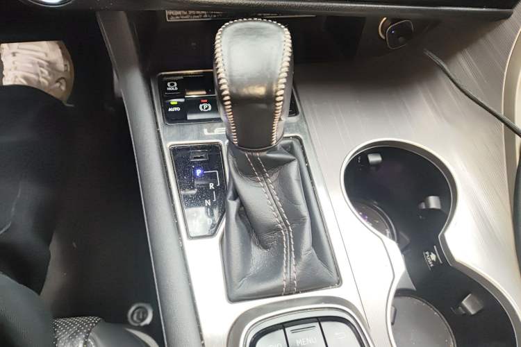 Used Lexus RX  Gear Lever
