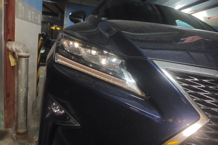 Used Lexus RX  Right Front Headlight
