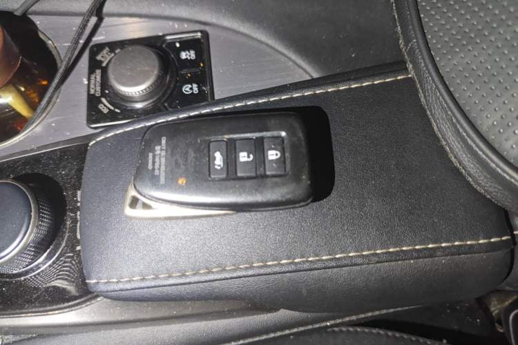 Used Lexus RX  Vehicle Key