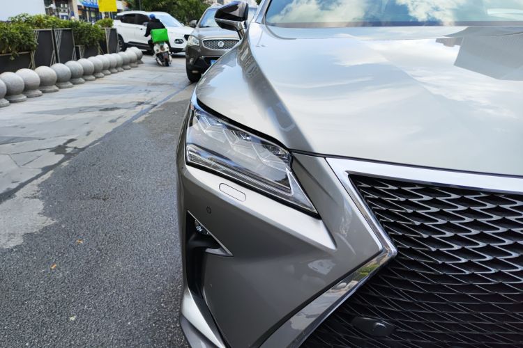 Used Lexus RX 2017 300 with Mark Levinson 4x4 F SPORT Version China V Emission Standard Right Front Headlight
