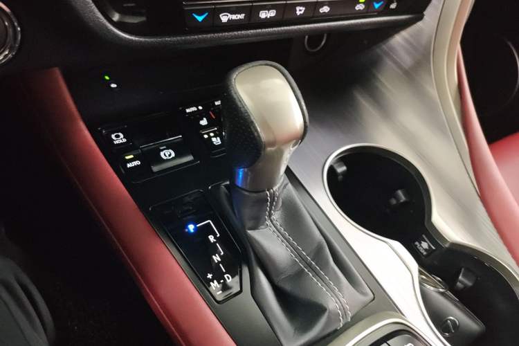 Used Lexus RX 2017 300 with Mark Levinson 4x4 F SPORT Version China V Emission Standard Gear Lever