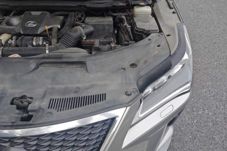 Used Lexus RX 2017 300 with Mark Levinson 4x4 F SPORT Version China V Emission Standard Engine Bay Left