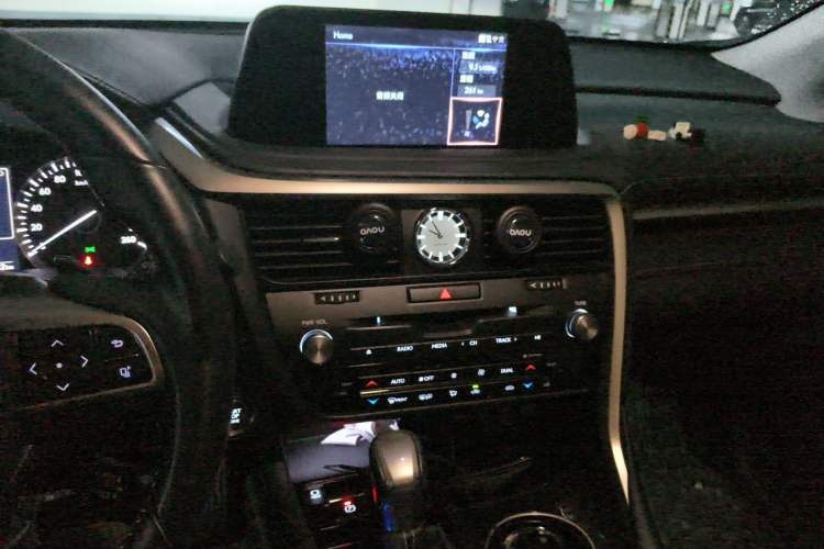 Used Lexus RX 2020 Revised Version 300 Two-Wheel Drive Elite Edition Audio And AC Panel