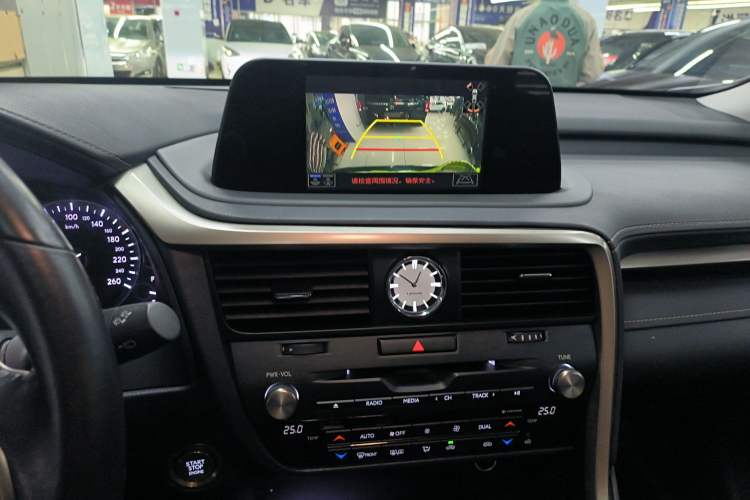 Used Lexus RX 2020 300 Two-Wheel Drive Elite Edition China VI Standard Audio And AC Panel