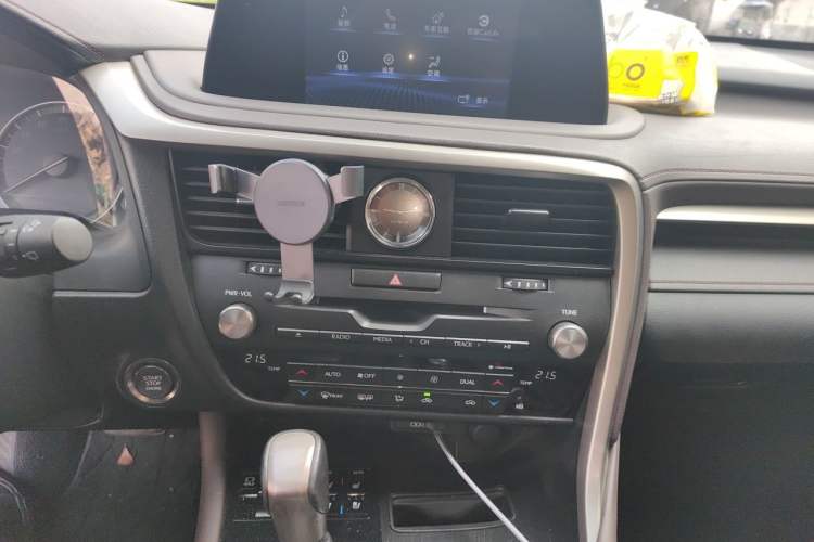 Used Lexus RX 2020 Revised Version 300 Two-Wheel Drive Comfort Edition Audio And AC Panel