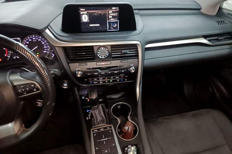 Used Lexus RX 2020 Revised Version 300 Two-Wheel Drive Elite Edition Audio And AC Panel