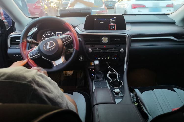 Used Lexus RX 2020 Facelifted 300 4x4 Elegant Edition Center Console