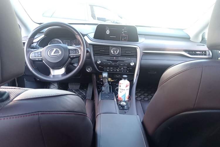 Used Lexus RX 2020 Facelifted 300 4x4 Elegant Edition Center Console