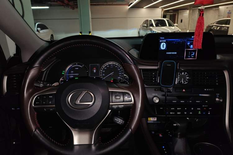 Used Lexus RX 2020 Revised Version 450h Four-Wheel Drive Elegant Edition Center Console