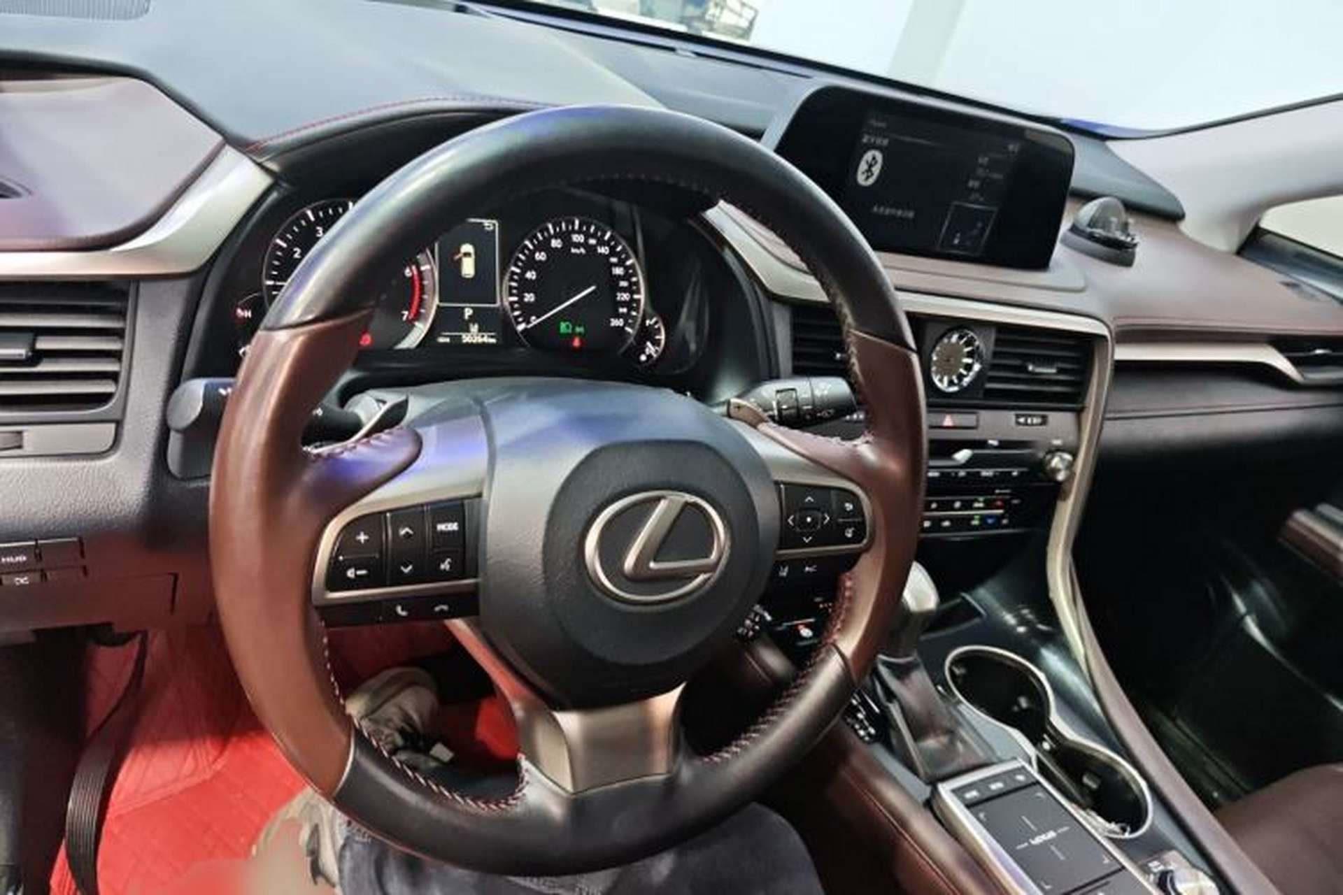 Used Lexus RX 2020 Facelifted 300 4x4 Elegant Edition Center Console