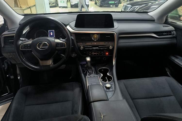 Used Lexus RX 2020 300 Two-Wheel Drive Elite Edition China VI Standard Center Console