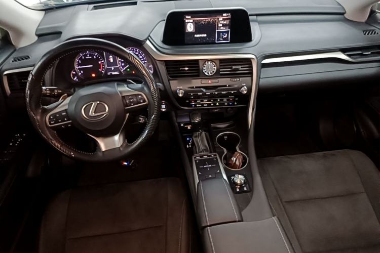 Used Lexus RX 2020 Revised Version 300 Two-Wheel Drive Elite Edition Center Console