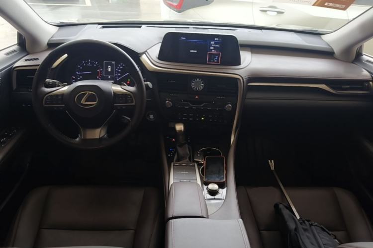 Used Lexus RX 2020 Facelifted 300 4x4 Elegant Edition Center Console