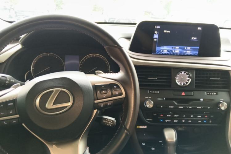 Used Lexus RX 2020 Facelifted 300 4x4 Elegant Edition Center Console