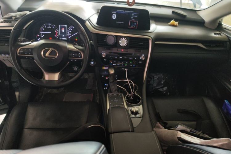 Used Lexus RX 2020 300 4x4 Elegant Edition China VI Center Console