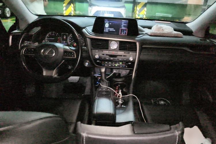 Used Lexus RX 2020 Revised Version 300 Two-Wheel Drive Elite Edition Center Console