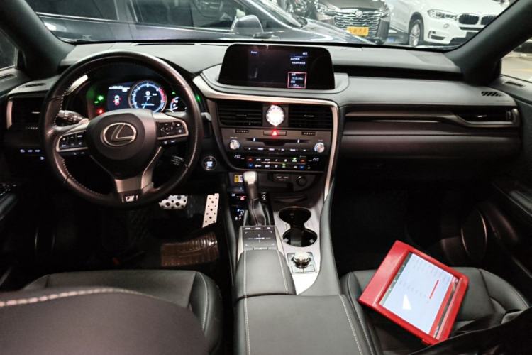 Used Lexus RX 2020 Revised Version 300 Four-Wheel Drive F SPORT Center Console
