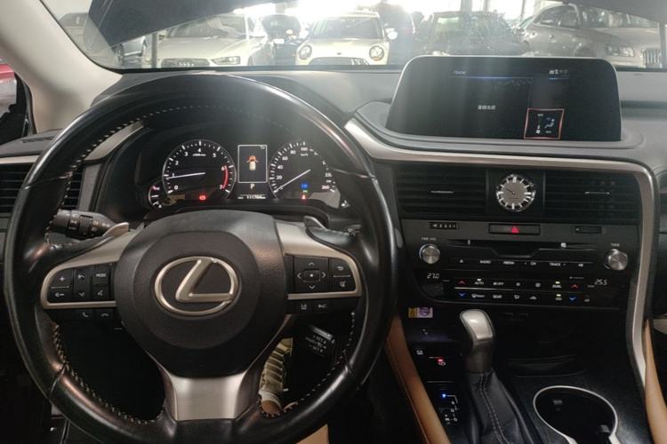 Used Lexus RX 2020 Facelifted 300 4x4 Elegant Edition Center Console
