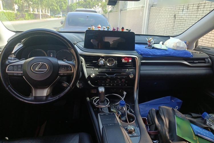 Used Lexus RX 2020 300 4x4 Elegant Edition China VI Center Console