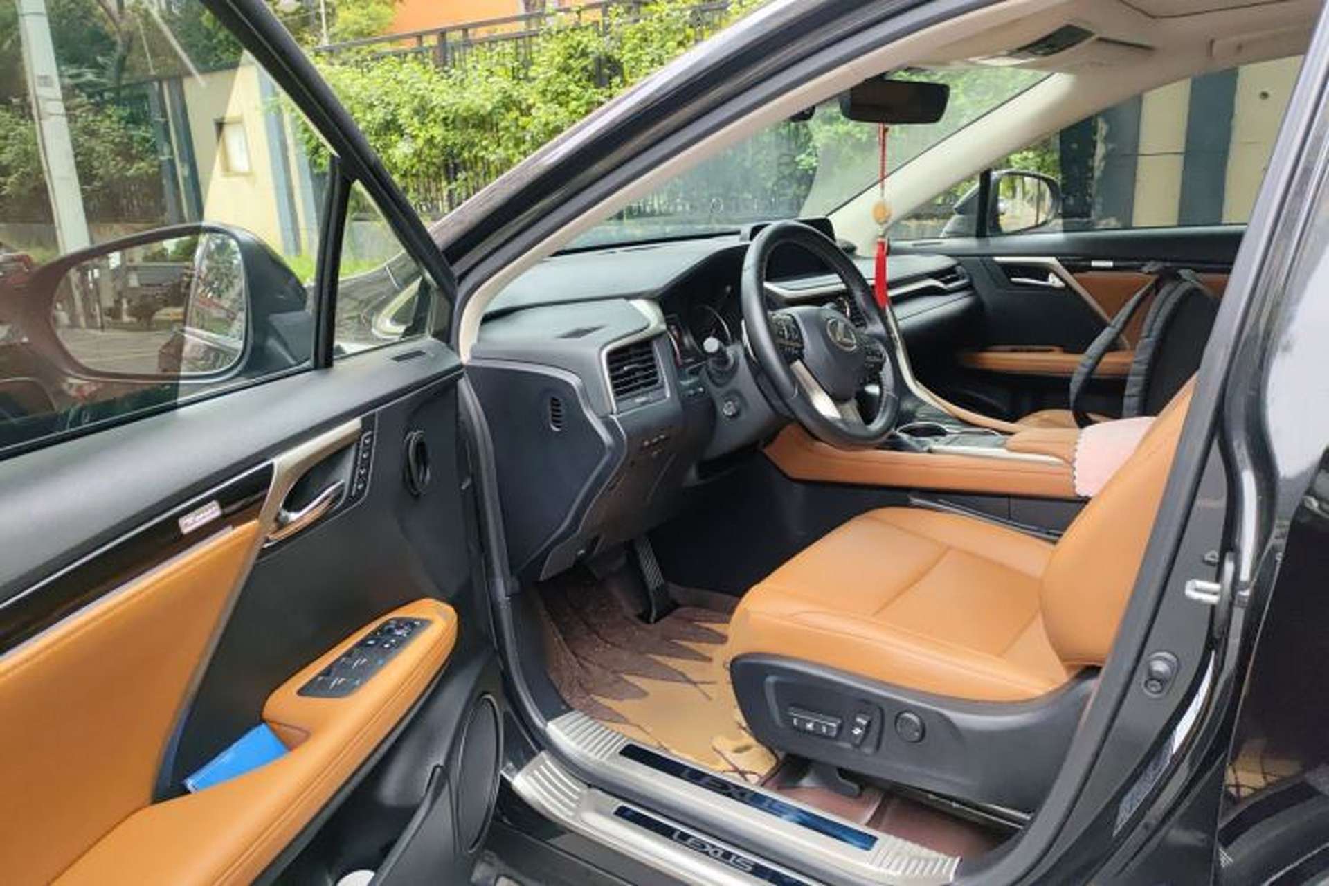 Used Lexus RX 2020 Facelifted 300 4x4 Elegant Edition Driver Seat